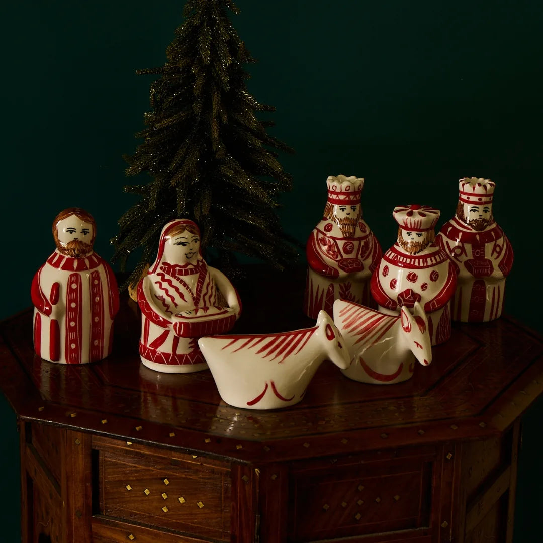 Red Nativity Set (7 Piece)