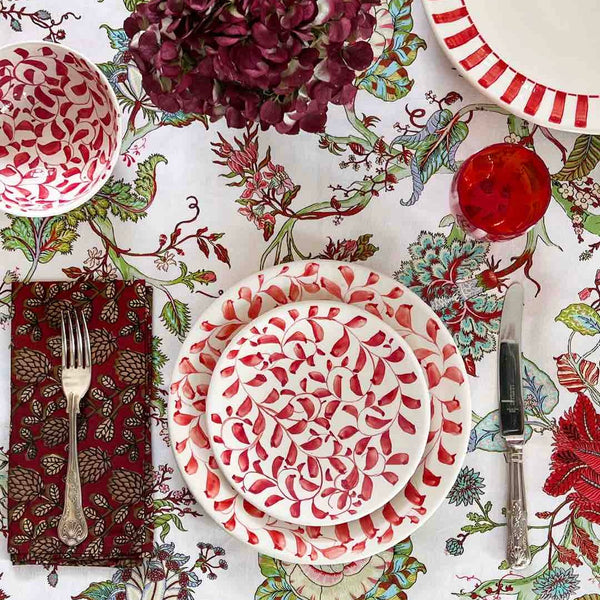 Dinner Set in Red, Scroll, 16 Piece