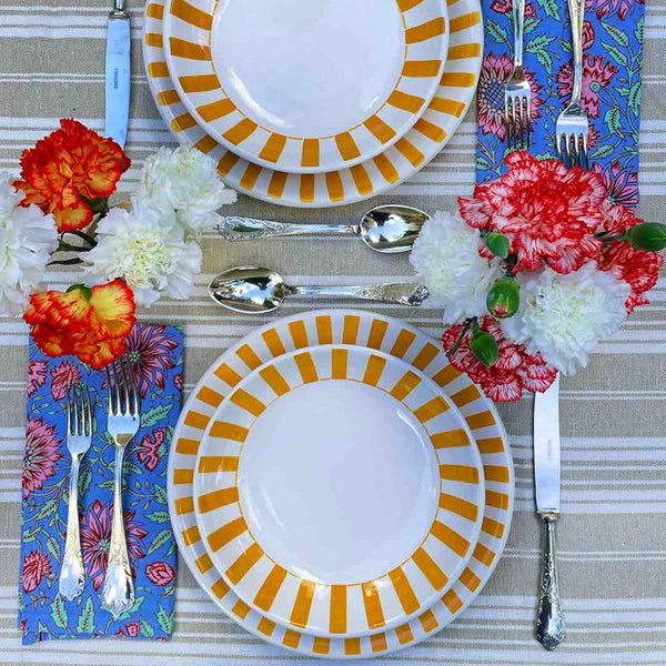 Dinner Set in Yellow, Stripes, 16 Piece